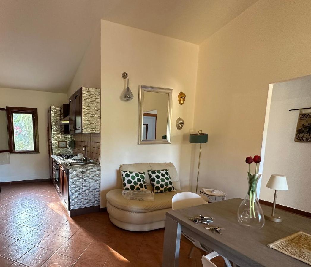 Beautiful Seaview Apartment In Wonderful Private Villa Gated 5 Mt From Beach - Property 150 Mt From Sea Solanas  Esterno foto